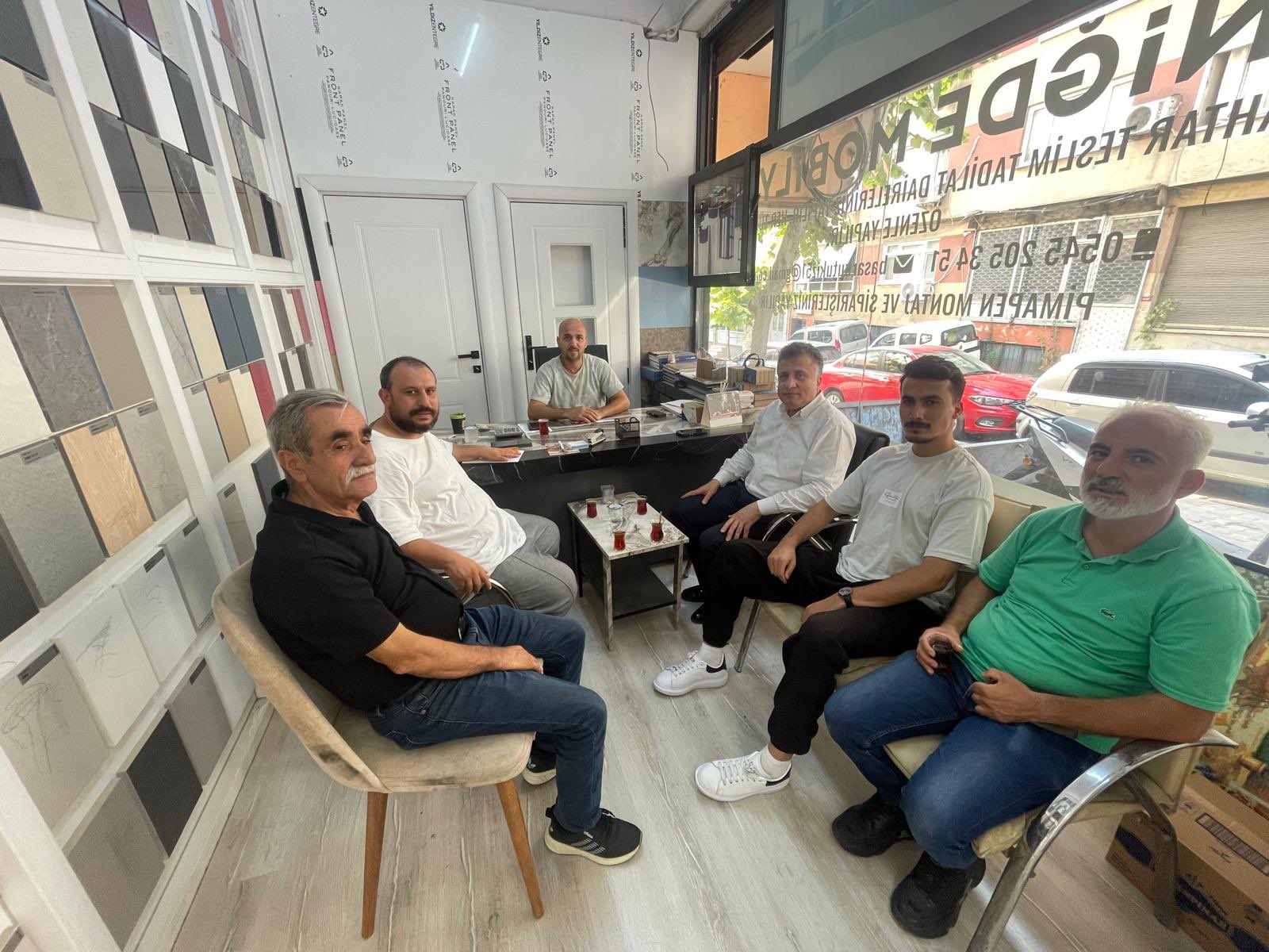 Muratpaşa Mahallemizin kıymetli esnaflarından Barış Bey’i işyerinde ziyaret ettik.