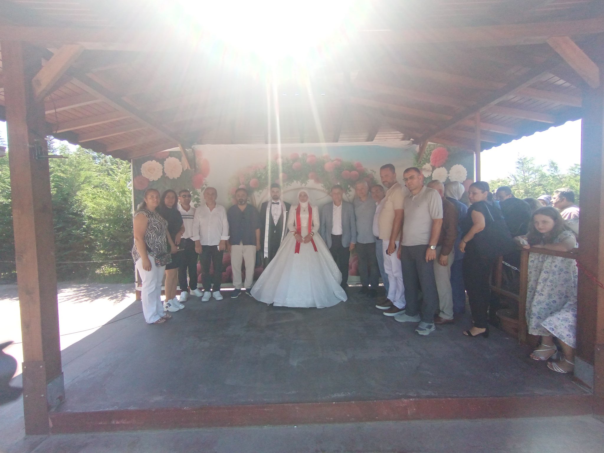 Rümeysa ve Serhat çiftinin mutluluklarını paylaştık.