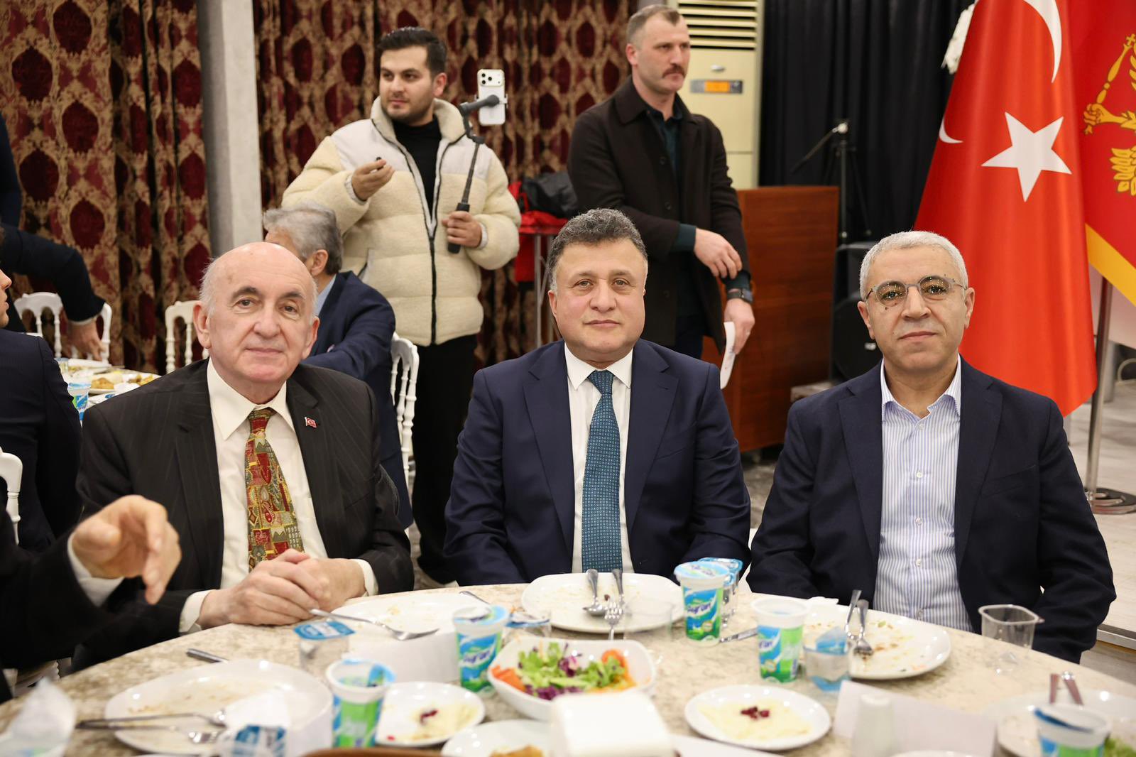 Bayrampaşa’da Balkanlar İftarı: Kardeşlik Sofrası Kuruldu