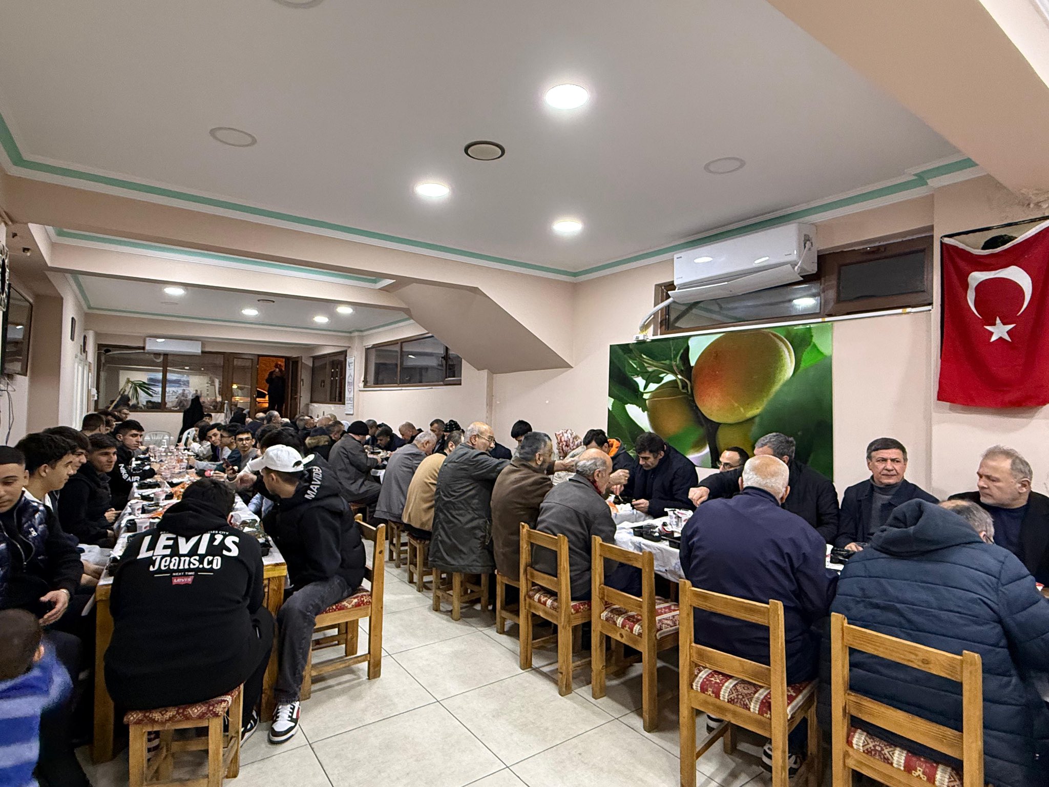 Kartaltepe Mahallesi’nde Sandık Müşahitleri İftar Programı