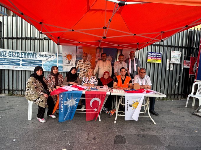 Orta Mahallemizde kurduğumuz AK Nokta standında vatandaşlarımızla buluştuk.