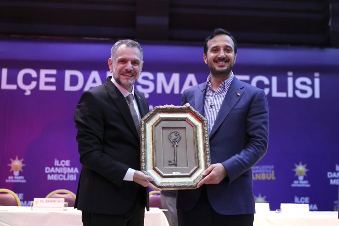 Beraber yol yürümekten her zaman gurur ve mutluluk duyduğum AK Parti Bayrampaşa Teşkilatı’m