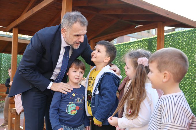 Yuvamız Altıntepsi ve Yuvamız Kartaltepe Çocuk Eğitim Merkezlerini ziyaret ettim.   Minik yavrularımızla bir araya gelerek günlük enerji dozumuzu aldık.