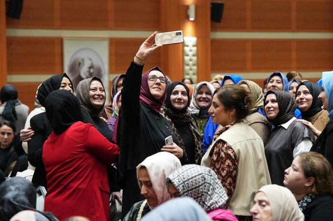 Ticaret Bakan Yardımcımız  Mahmut Gürcan;"Kadınlarımızın ekonomideki rolünü güçlendirecek her adımın destekçisiyiz."