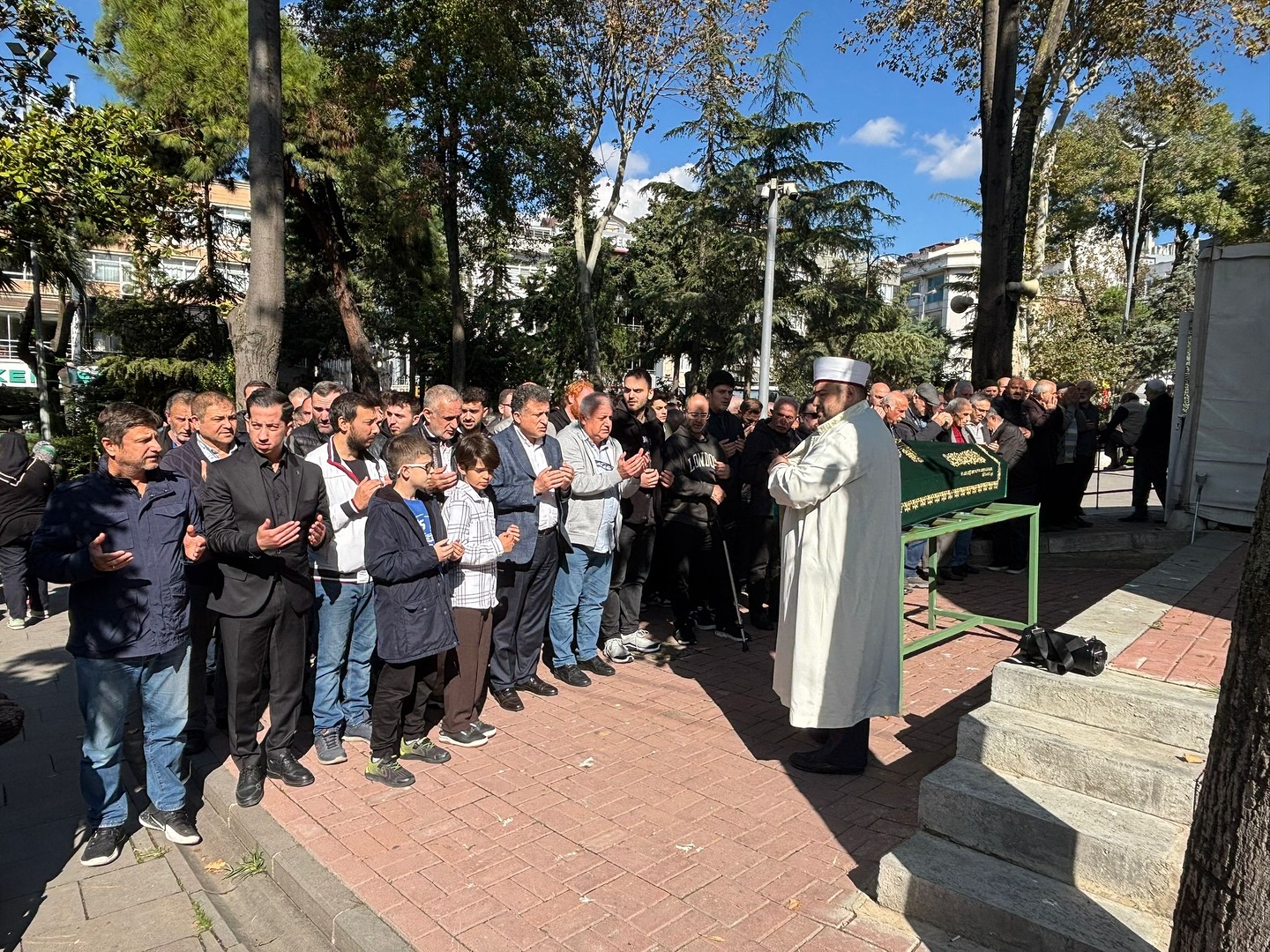 Bakırcılar Köyü eşrafından Erol Yavuzyılmaz’ın cenaze namazına katıldık