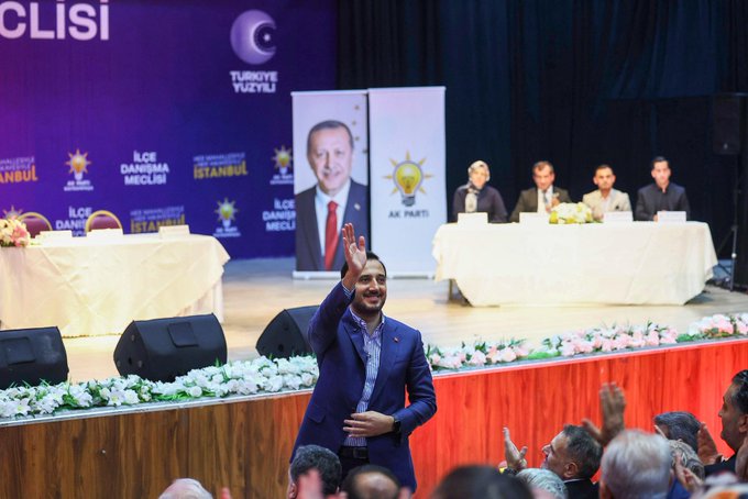 İşte Bayrampaşa coşkusu. Bugün şahit olduğumuz azim ve inanç, kararlılık ve enerji bizi ideallerimize taşıyacak olan itici güç. İyi ki varsınız.   Bayrampaşa İlçe Danışma Meclis