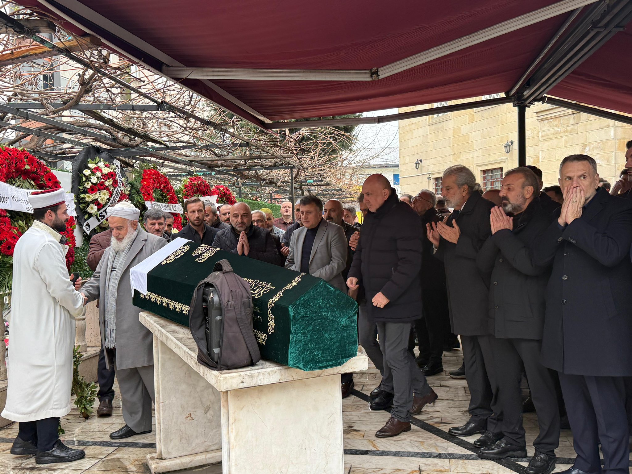 Önceki Dönem Yönetim Kurulu Üyelerimizden Ferhat Koç’un Dedesi Ali Koç’u Son Yolculuğuna Uğurladık