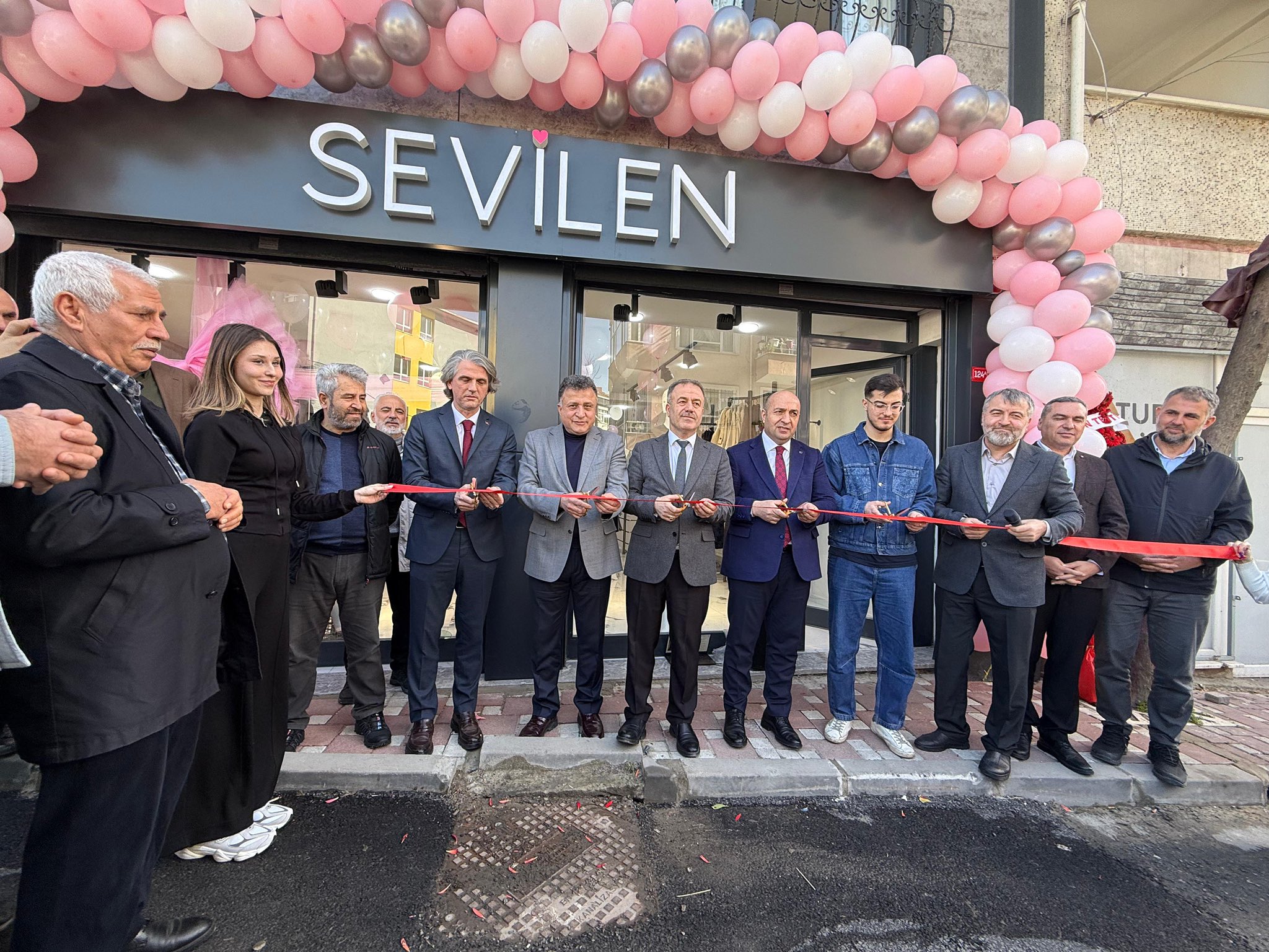 SEVİLEN Mağazası Bayrampaşa’da Hizmete Açıldı