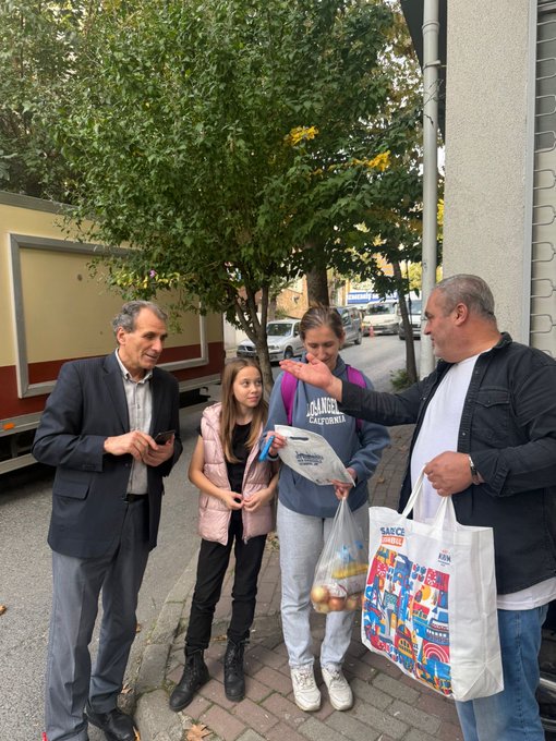 Altıntepsi ve Yıldırım Mahallesi teşkilatlarımızla birlikte hane ziyaretleri ve üye çalışmaları kapsamında sahadaydık