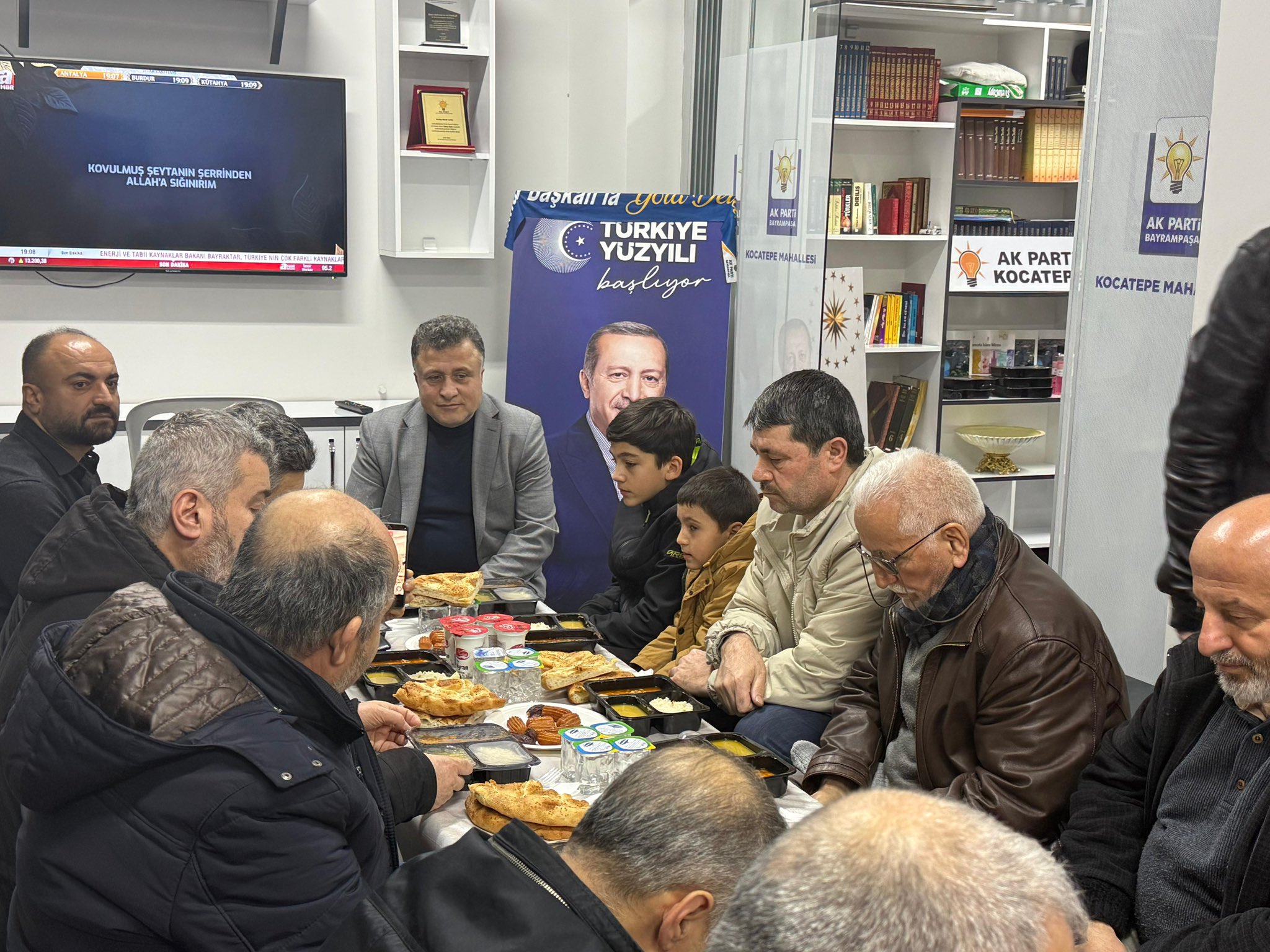 Kocatepe Mahallesi’nde Teşkilat İftarı: Birlik ve Kardeşlik Sofrasında Buluştular