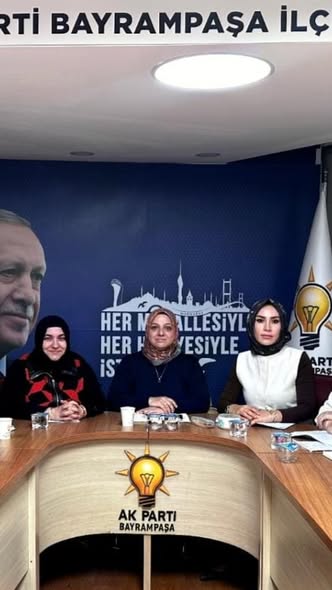 Başkanımız Gulay Sezer , İl Başkan Yardımcımız @selmaakin ve İl Koordinatörümüz @EvrenselNurgul eşlğinde üç kademe toplantımızı gerçekleştirdik.