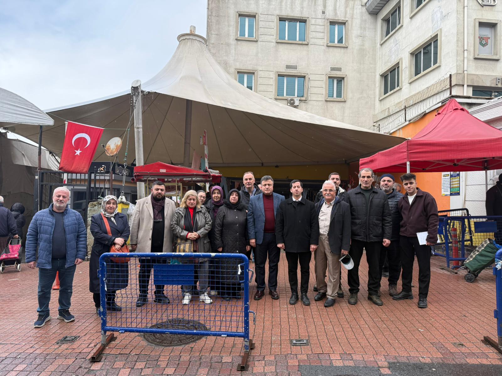 Orta Mahalle Perşembe Pazarı’nda Esnafımız ve Hemşerilerimizle Gönül Buluşması