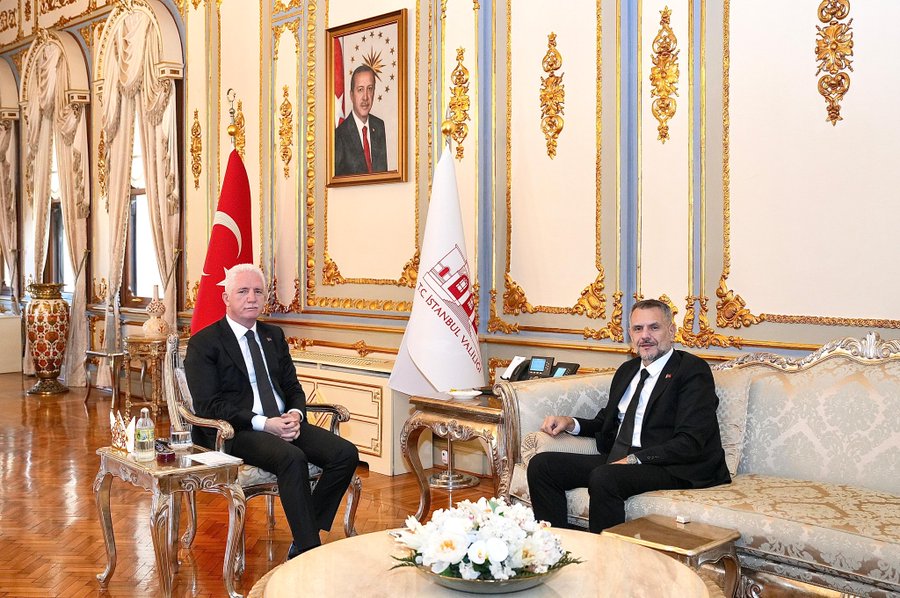 İstanbul Valimiz Sn, Davut Gül’ü makamında ziyaret ettik.