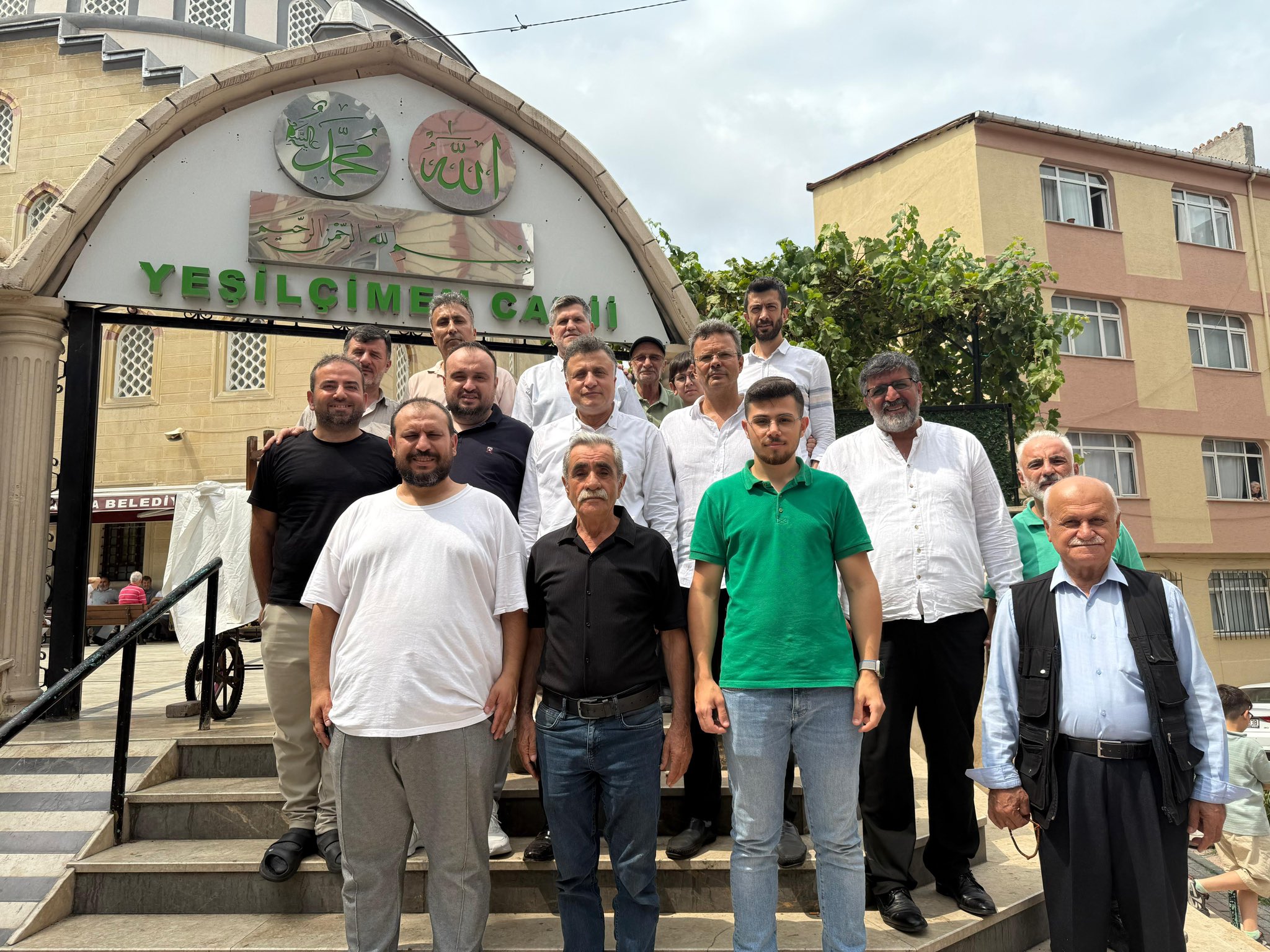 Cuma namazımızı Muratpaşa Mahallemizdeki Yeşilçimen Camii’ndeydik.