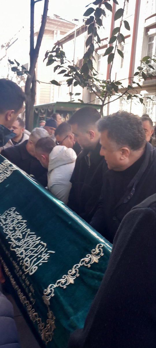 Hatay Tatlıcı’nın sahibi Celal Alır’ın vefatını üzüntüyle öğrendik. ALLAH rahmet eylesin