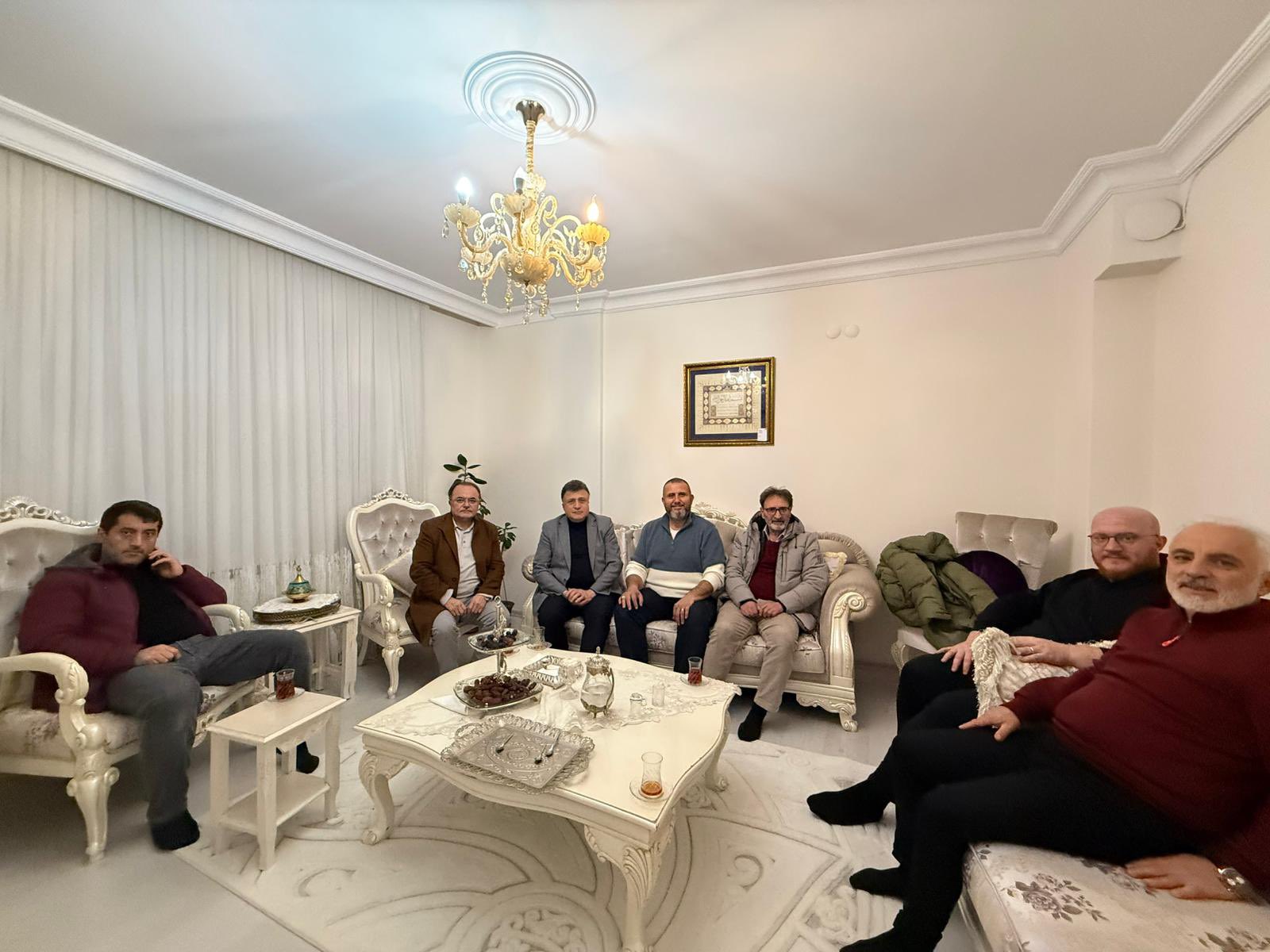 Yönetim Kurulu Üyemiz Yasin Arslan’a Umre Dönüşü Hayırlı Olsun Ziyareti