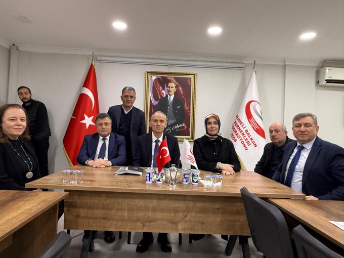 İstanbul Milletvekilimiz Sayın  @busrapaker  hanımefendi ile birlikte Rumeli Balkan Dernekleri Federasyonu Başkanı Saim Bıçak ve değerli yönetimini ziyaret ettik.