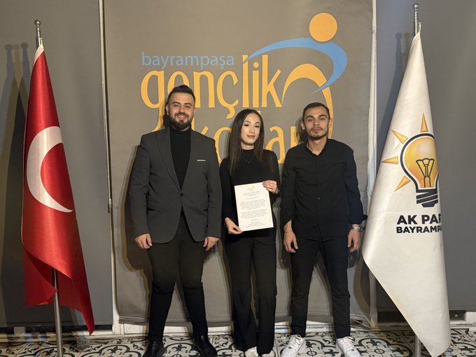 çe Gençlik Kolları Başkanlığımızın kararıyla; 📍 Yıldırım Mahallesi Gençlik Kolları Başkanlığına Sudenaz MOLO atanmıştır