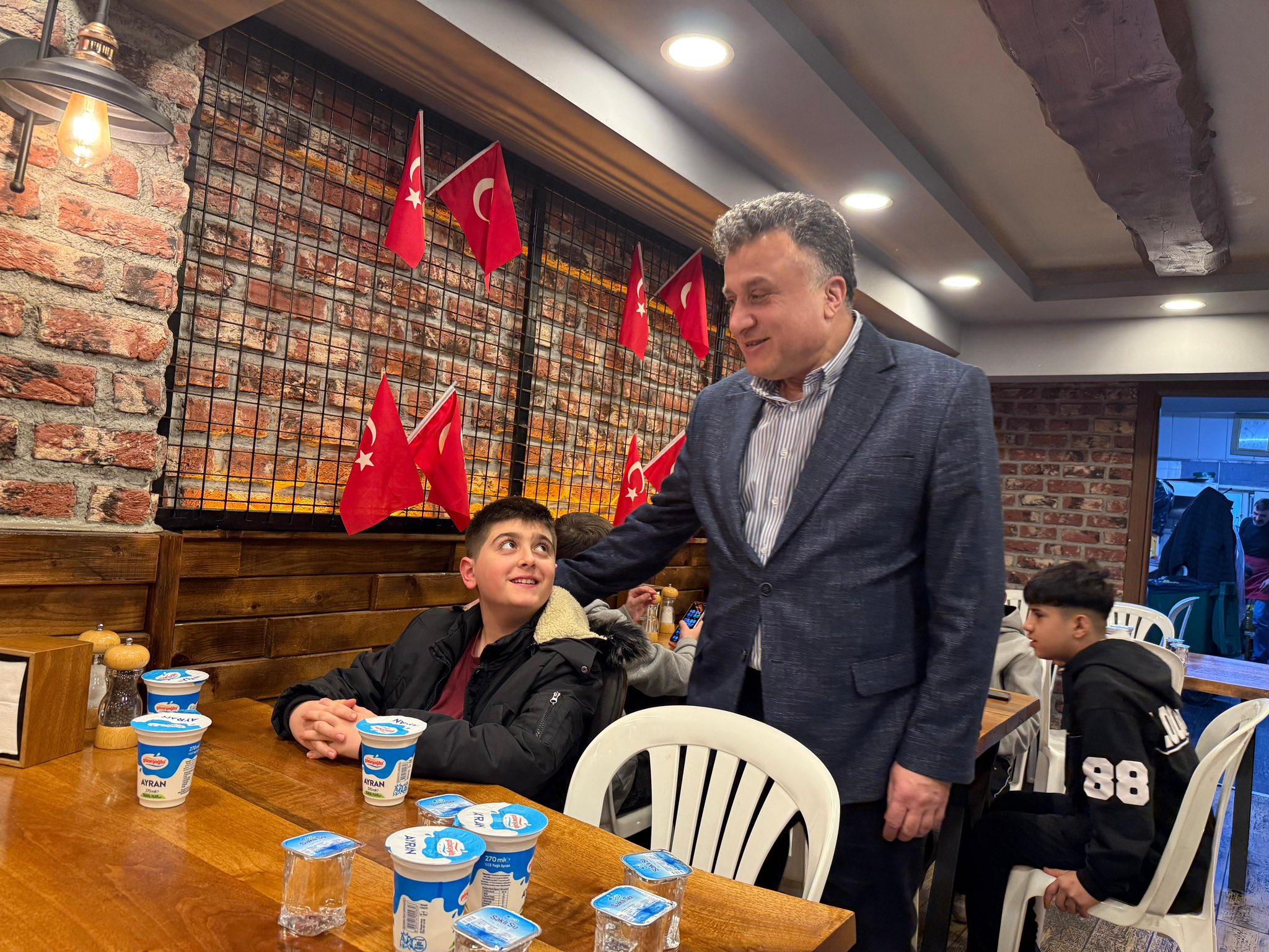 Bayrampaşa’da İlk Oruç Tutan Çocuklara Anlamlı Hediye