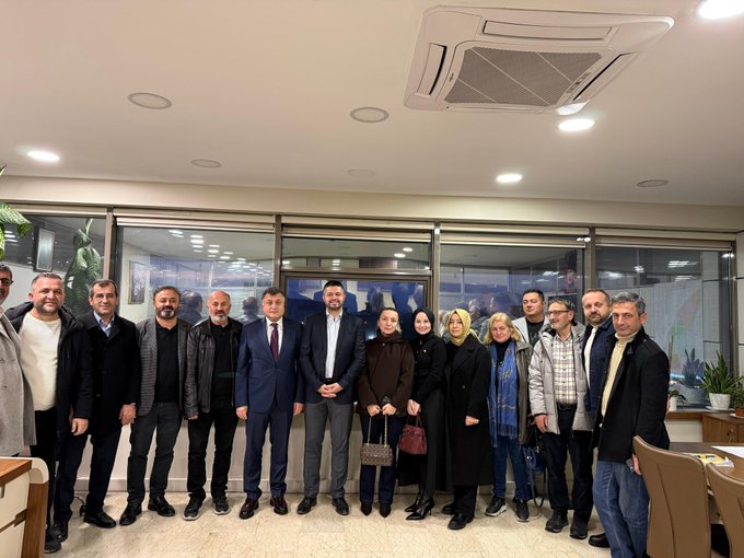 Yönetim kurulu üyelerimizle birlikte Bayrampaşa Belediyesi Başkan Yardımcılarına hayırlı olsun ziyaretinde bulunduk