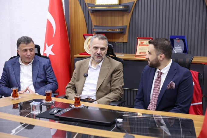 Kızılay Haftası kapsamında, Belediye Başkan Vekilimiz Sayın İbrahim Akın ile birlikte Bayrampaşa Kızılay Şube Başkanımız Sayın Erkan Bayraktar ve kıymetli yönetimini ziyaret ettik.