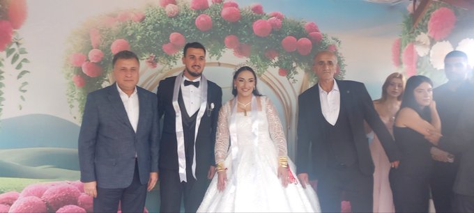 Eda & Oğuz kardeşlerimizin bu mutlu günlerinde teşkilat mensuplarımızla birlikte yanlarında yer aldık, sevinçlerine ortak oldu