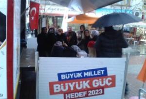 Ak Parti Bayrampaşa Teşkilatı: "Bizi ne kar ne de yağmur durdurabilir"